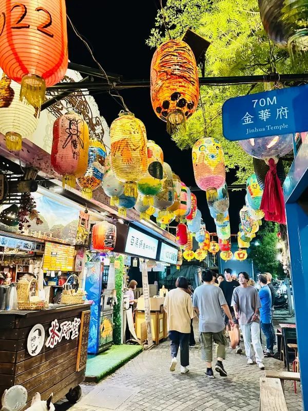 台南神農街：穿越時光的300年老街🏮