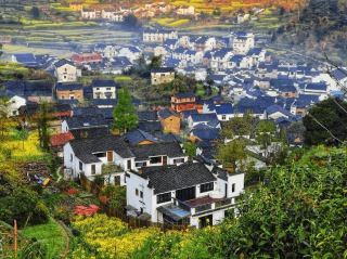 The Picturesque Muli Shigong Village in Huangshan