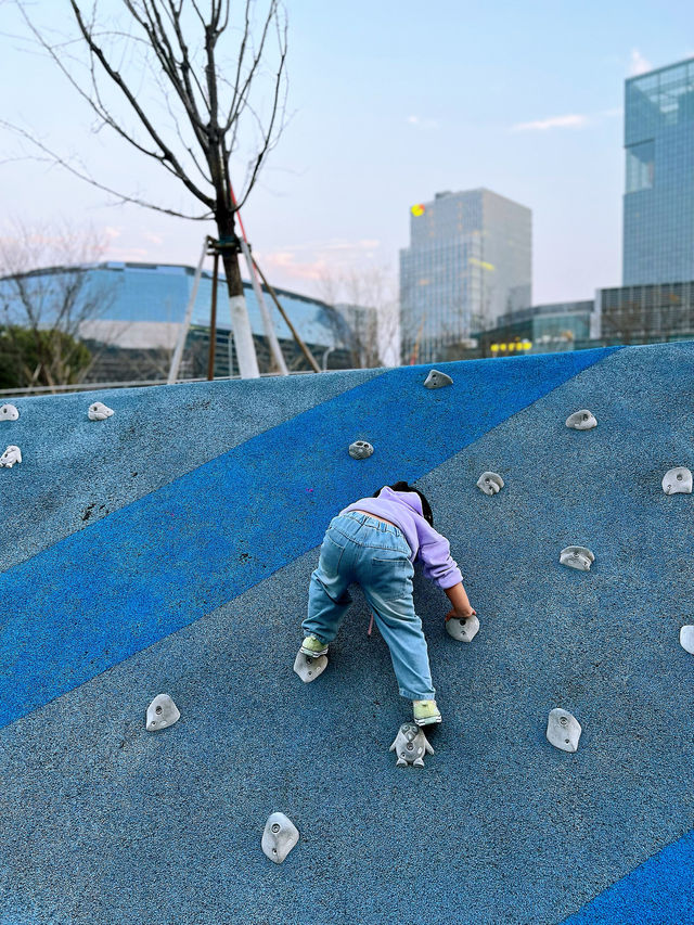 泊車2小時坐擁2個兒童主題樂園的親子商場！