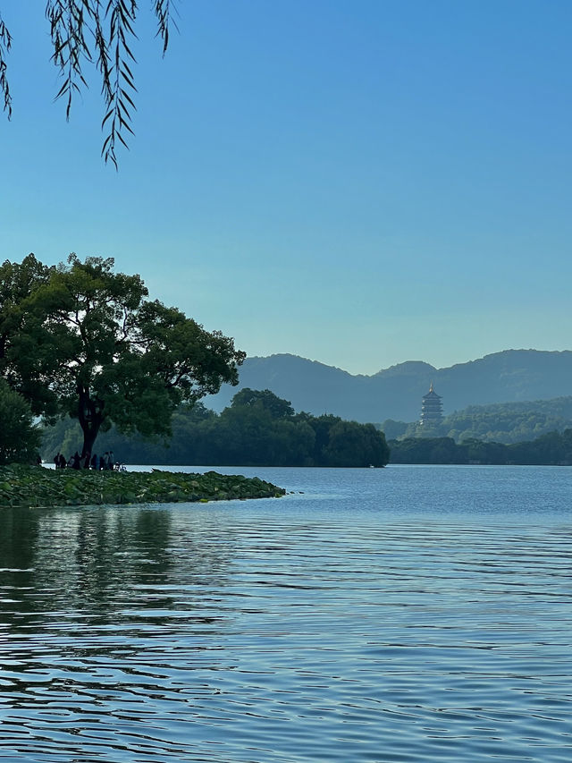 Discover the Beauty of West Lake with a 30,000-Step Adventure!