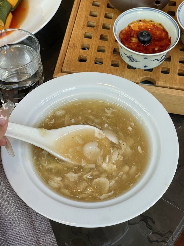 西安！喺充滿春意嘅湖畔中餐廳