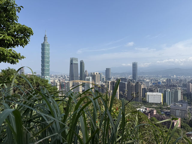 The Best View Of Taipei, Elephant Mountain! Free and convenient ( it’s a must do)