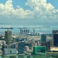 🌊珠海高空浪漫天花板！71層無邊泳池美到窒息！！