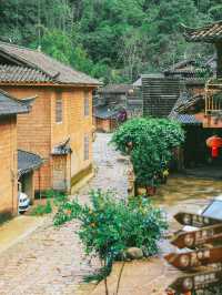 不愧係國家地理推薦嘅古鎮！雨天都一樣咁靚