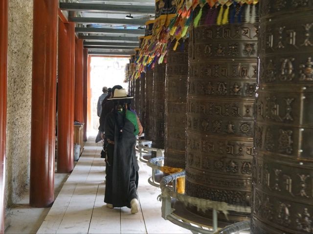 🌄 Discovering Luhuo: A Riverside Tibetan Gem in Western Sichuan