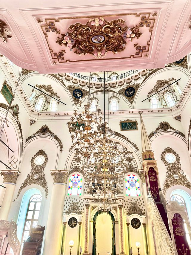 Exploring a Historic Mosque in Kemeraltı