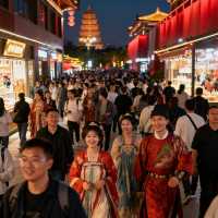 提燈走長安：2025大唐不夜城沉浸式夜遊全攻略