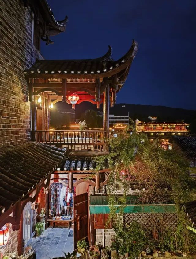 《芙蓉鎮懸園觀景庭院民宿：古色古香院落裡，沉浸式體驗土家風情》