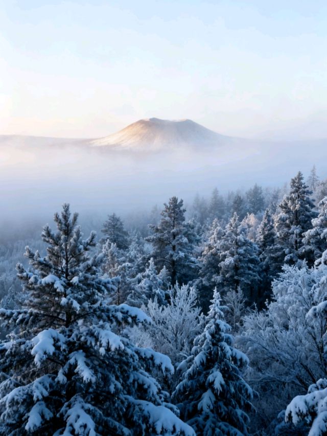 11月阿爾山:火山、森林與雪原交織的邊境童話之旅 11月阿爾山:火山、森林與雪原交織的邊境童話之旅