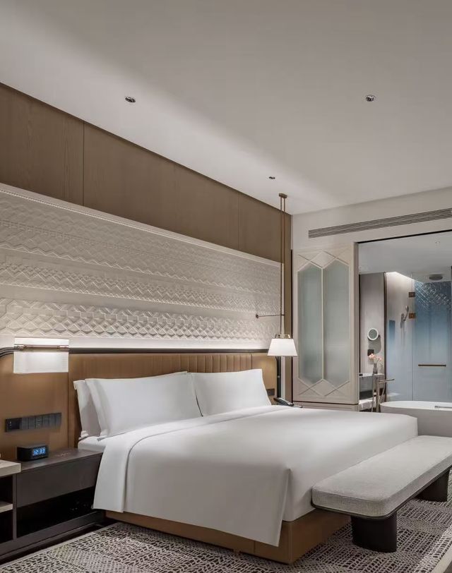 新疆首家洲際開業！2025必睡酒店來囉～