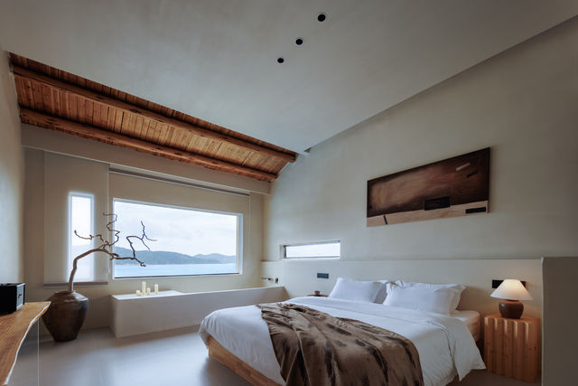 這間侘寂風民宿,竟成了「海邊焦慮症」的解藥。 這間侘寂風民宿,竟成了「海邊焦慮症」的解藥。