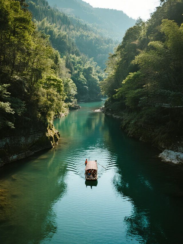 屏山峽谷親子遊船進船出遛娃超輕鬆