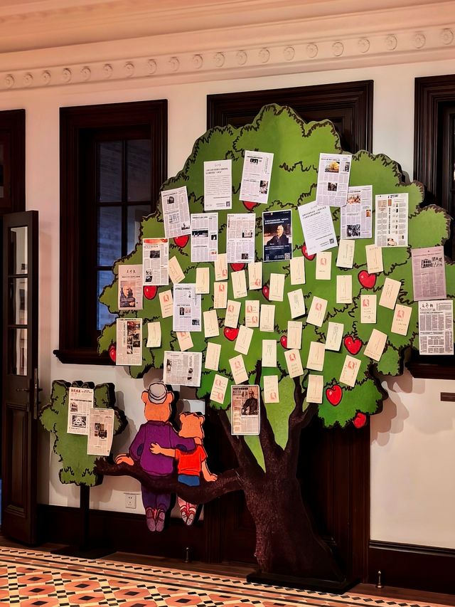 在文學殿堂裡感受巴金輝煌的一生。