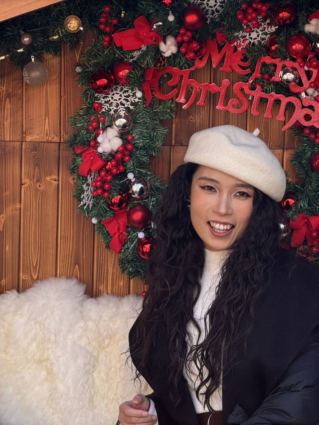 STOP! Limited time only, Xmas market is AWESOME! STOP! Limited time only, Xmas market is AWESOME!