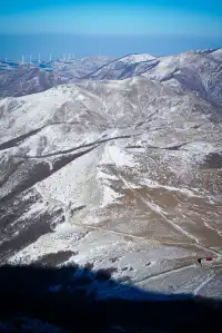 北京之巔的風雪浪漫東靈山徒步攻略