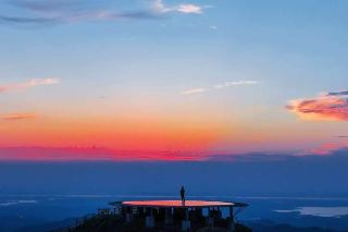 岳陽臨湘五尖山のロマンは山頂の雲頂天境に隠されている