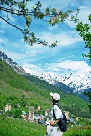 Beginner-friendly one-day hiking route in Mestia (no private transport needed)