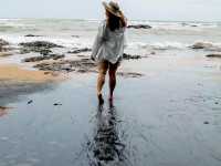 หาดนางทอง หาดทรายสีดำ