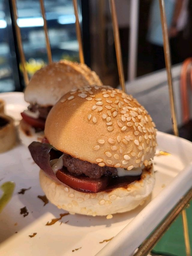 靚景食物又好的園林餐廳
