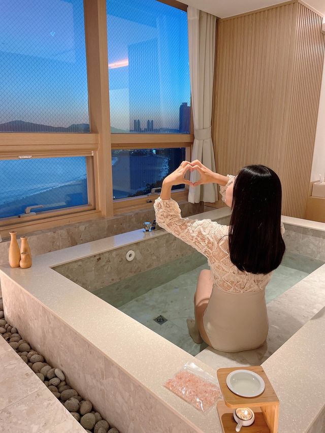 해운대 바다보면서 스파까지 가능한 감성 숙소