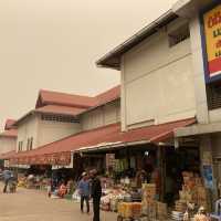 ウドムサイのタラートサオ　ルーサイ市場