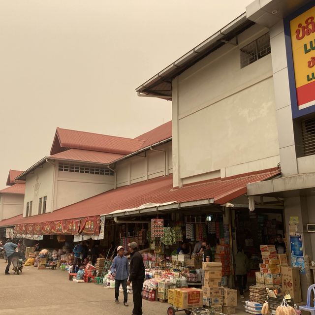 ウドムサイのタラートサオ　ルーサイ市場