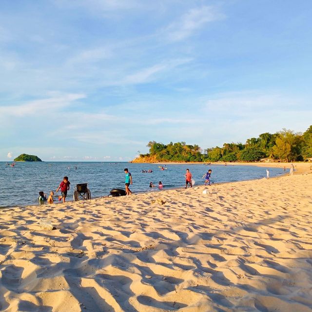 เปลี่ยนบรรยากาศรับลมนอนในรถสักคืนน่ะ🌅