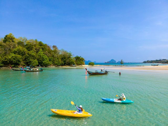 หาดเกาะกวาง หาดเล็กๆ เงียบสงบ  จ. กระบี่ 