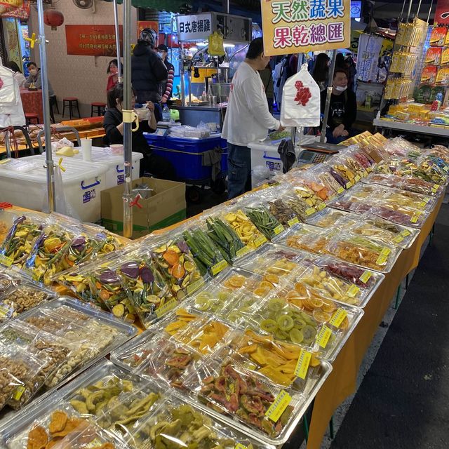 Raohe Night Market ตลาดคืนชื่อดังของกินอร่อยในไทเป