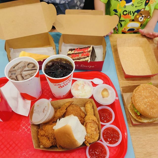 Jollibee @ Dataran Pahlawan Melaka Megamall
