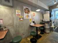 東京・渋谷。東京デカ盛りマシマシグルメ。八百屋さん直営『肉野菜炒めベジ郎 渋谷総本店』
