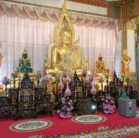 พระมหาธาตุแก่นนคร วัดหนองแวง