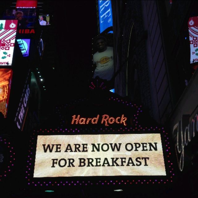 NEW YORK　RADIO CITY MUSIC HALL  RESTAURANT JUNIOR'S
