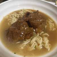 沙嗲牛肉關注組推薦！ 星期六限定︳大圍小肥豬扒餐 ︳沙嗲牛肉麵🍜