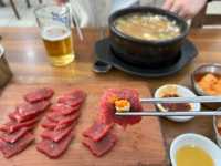 내장탕과 육사시미의 환상적인 조합 맛집 태평소국밥!