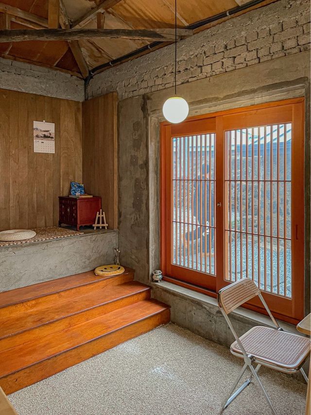 보라지붕이 예쁜 제주 카페, 달력