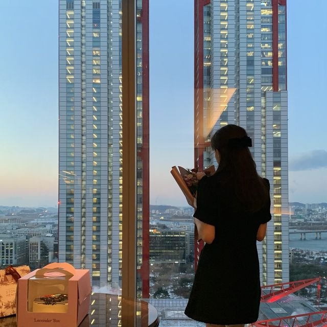 여의도 야경을 볼 수 있는 페어몬트 앰배서더 서울✨