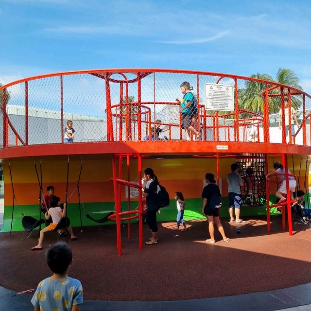 Fun Wet & Dry Play Areas For Kids In Mall