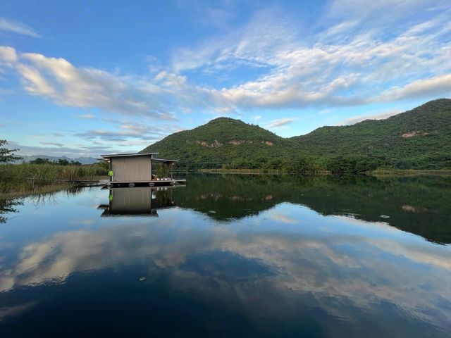  Lakeview Floating Villas
