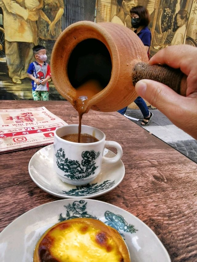 Unique Claypot Hainanese Coffee in KL! ☕