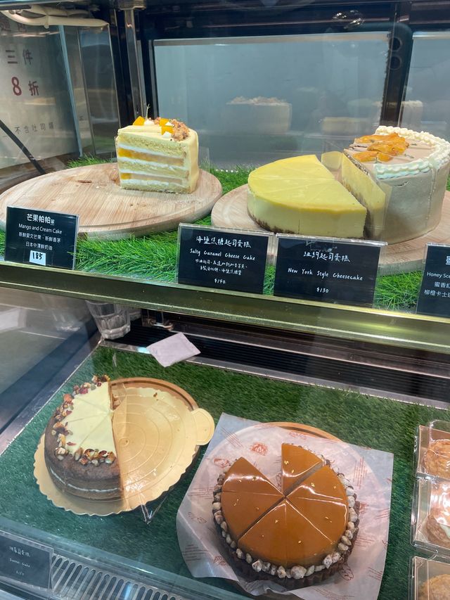 Miss V Bakery｜以肉桂捲聞名的咖啡烘培坊