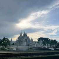 วัดสวย เที่ยวเชียงราย วัดร่องขุ่น