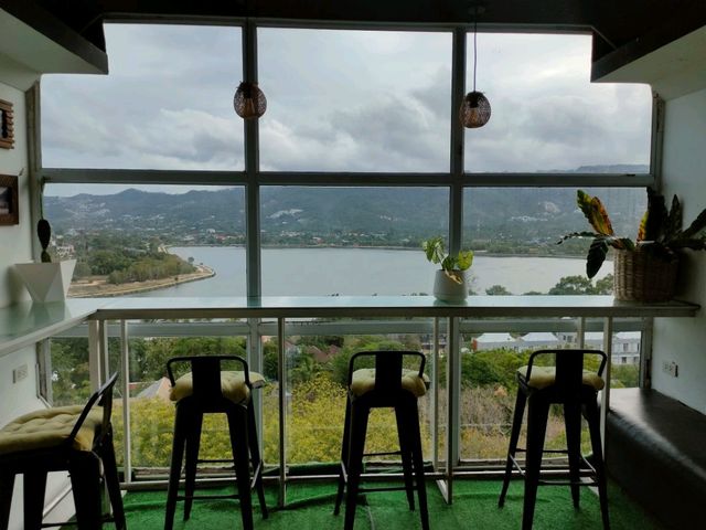 คาเฟ่ เดอะ ฮิลล์ Cafe the Hill