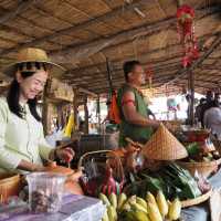 ตลาดไทยย้อนยุคบ้านระจัน