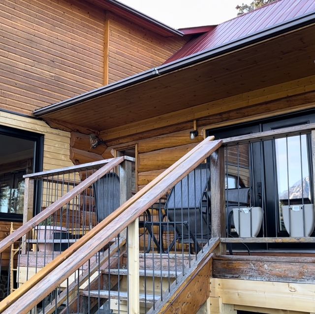 Mount Logan EcoLodge