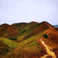 沿著邊境線行山