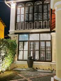 COLORFUL MANSION ROOM AT JAWI PERANAKAN