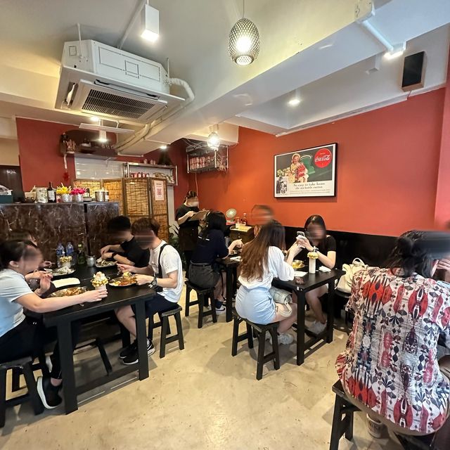 🥞 大坑特式斑戟 • 牛角包窩夫x隨機奶昔