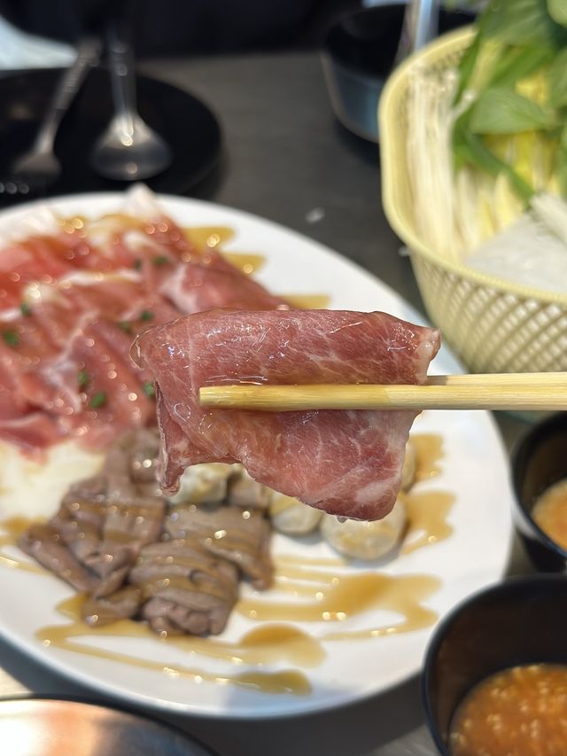 โต๊ะน้อยจุ่มแซ่บ จันทบุรี