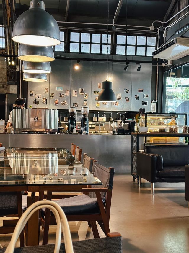 𝗟𝗶-𝗕𝗿𝗮-𝗥𝘆 ไล-บรา-รี่ ☕️ #เจริญนคร